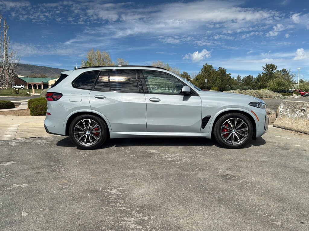 New 2026 BMW X5 xDrive50e Sports Activity Vehicle