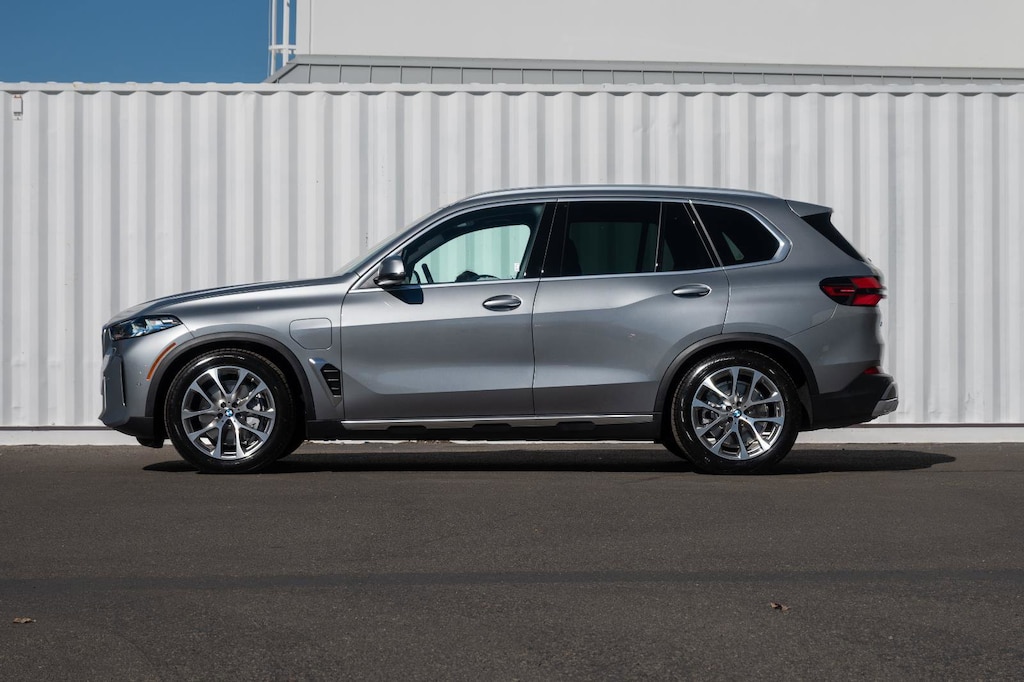 New 2026 BMW X5 PHEV xDrive50e SUV