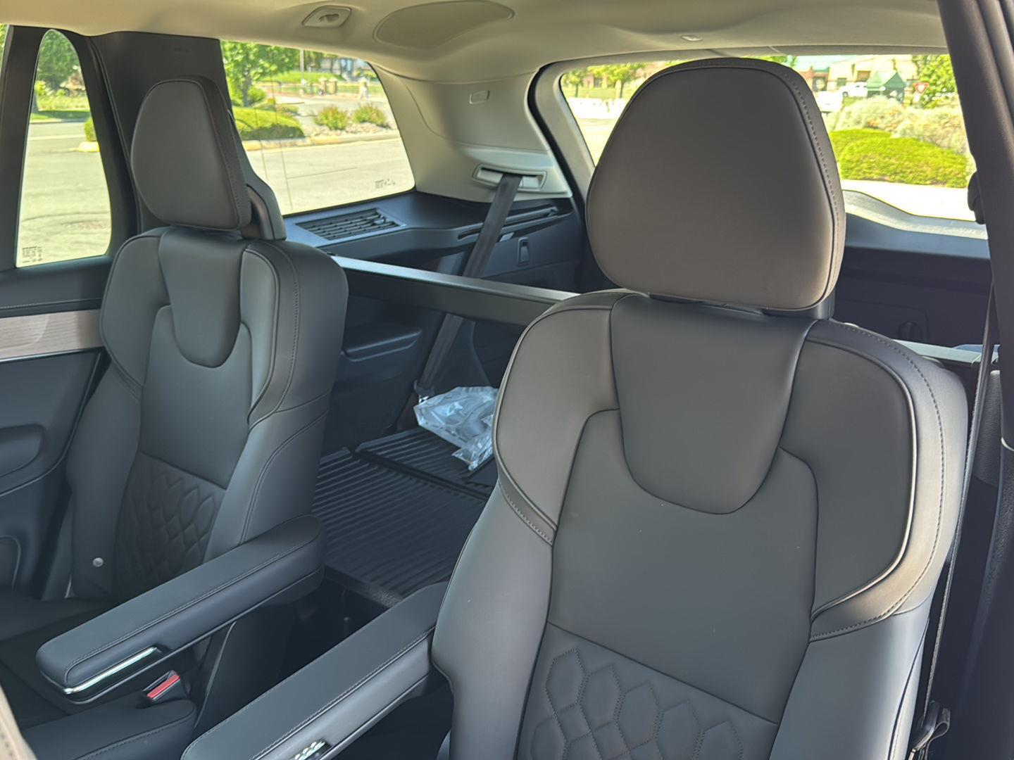 2026 Volvo XC90 Plus - Photo 12