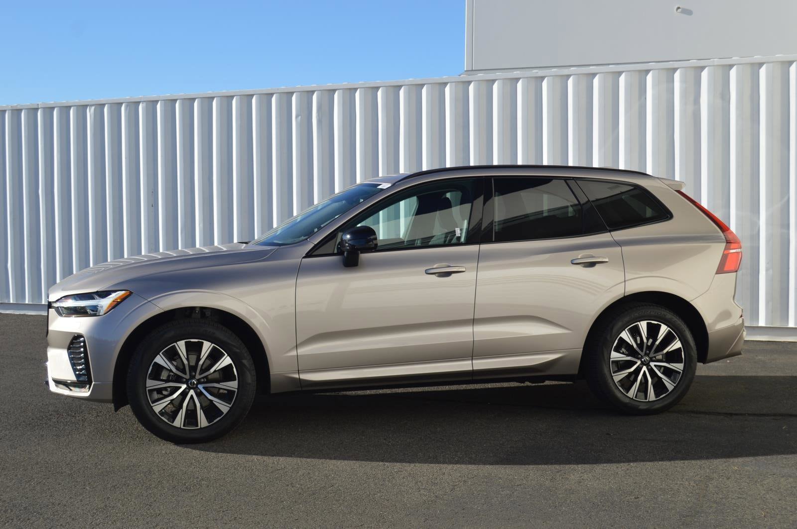 2025 Volvo XC60