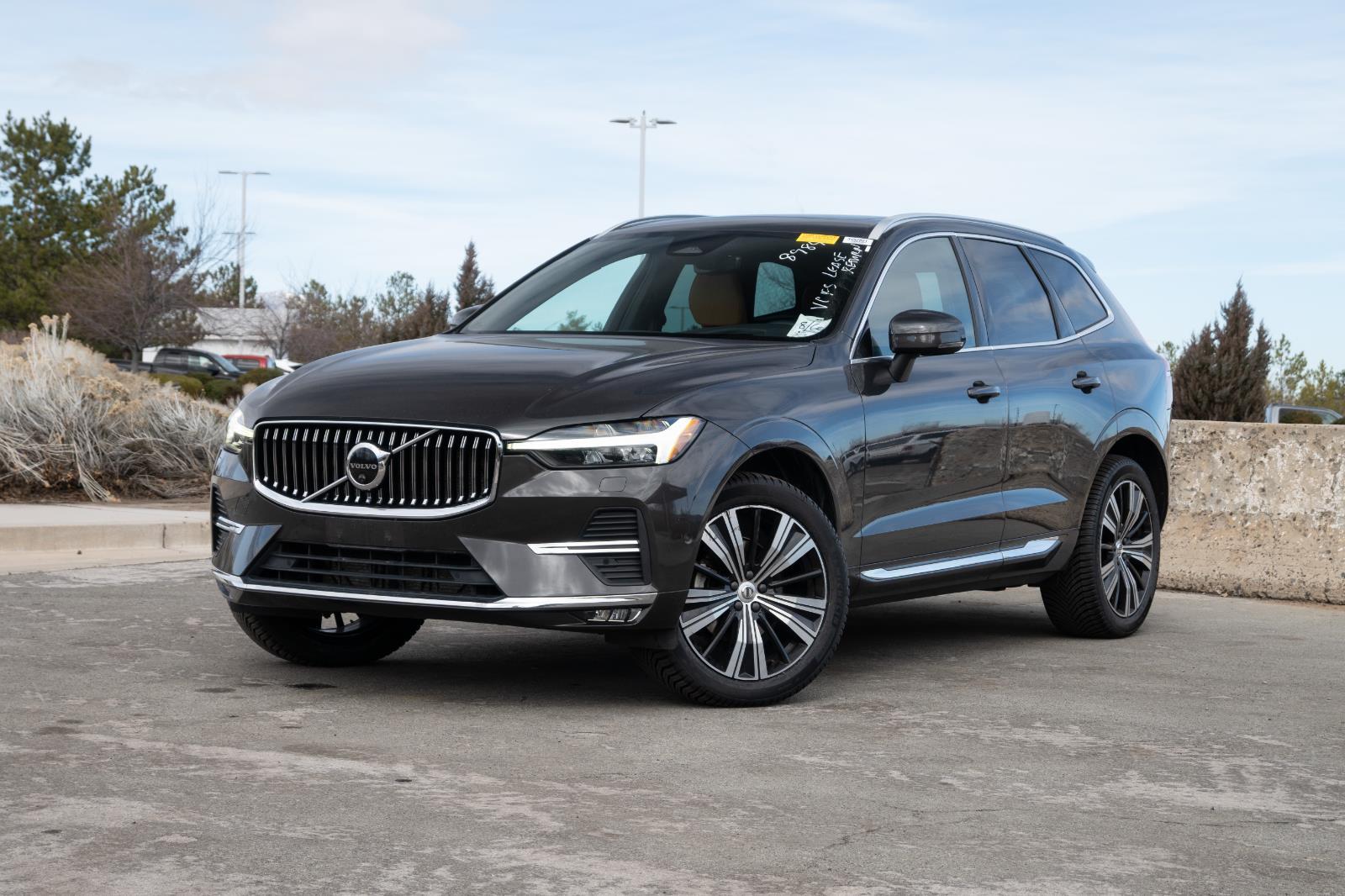 2023 Volvo XC60 Ultimate Bright Theme