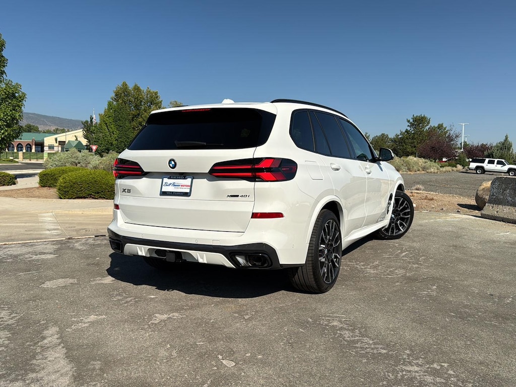 New 2026 BMW X5 xDrive40i Sports Activity Vehicle