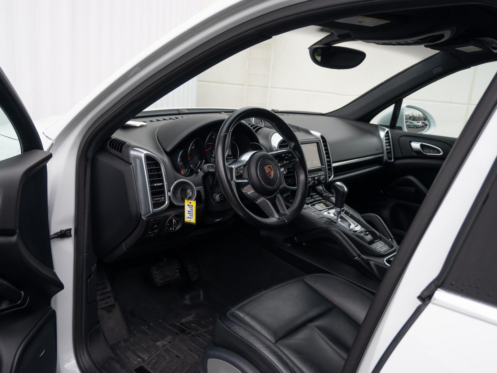 2016 Porsche Cayenne photo 4