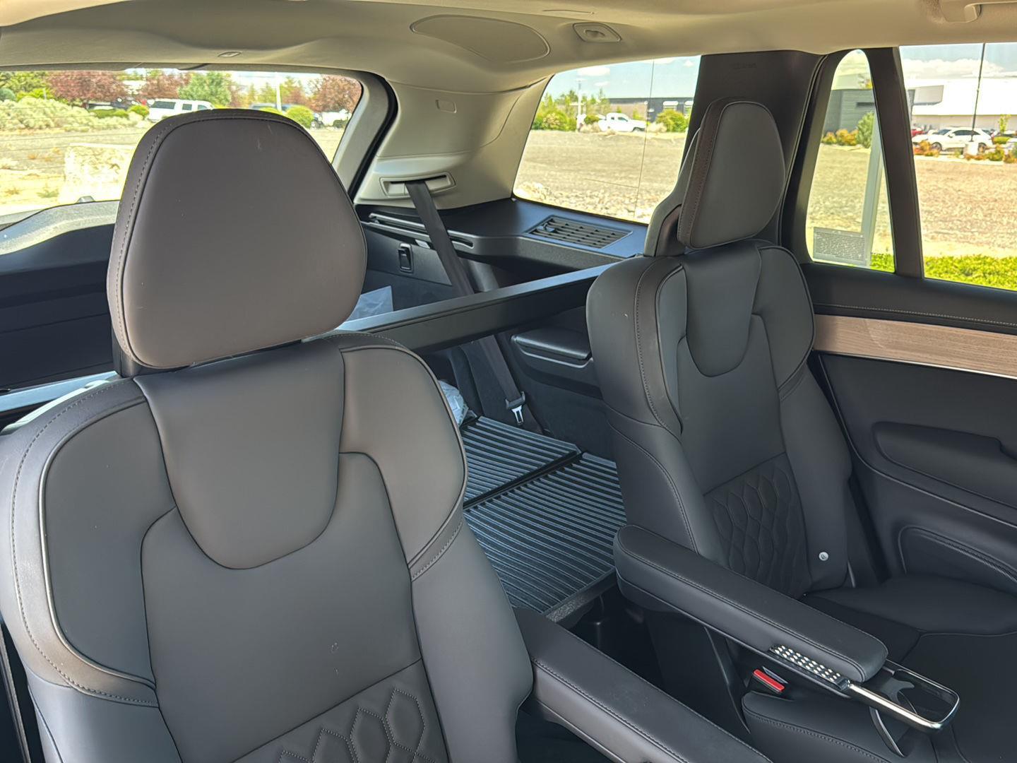 2026 Volvo XC90 Plus - Photo 14