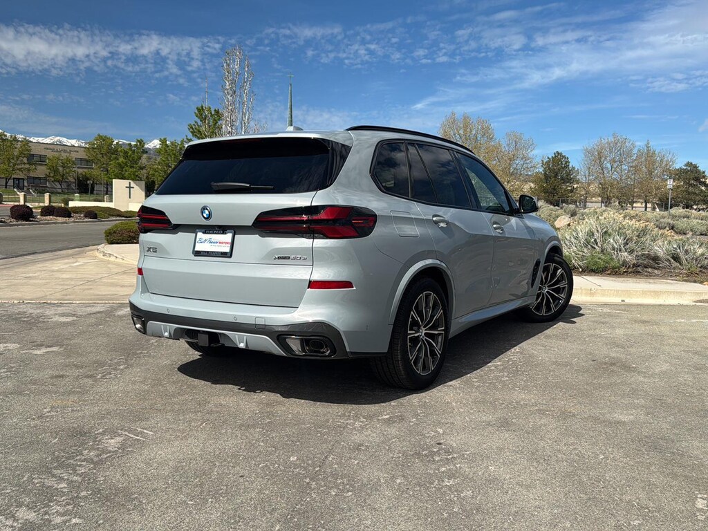 New 2026 BMW X5 xDrive50e Sports Activity Vehicle