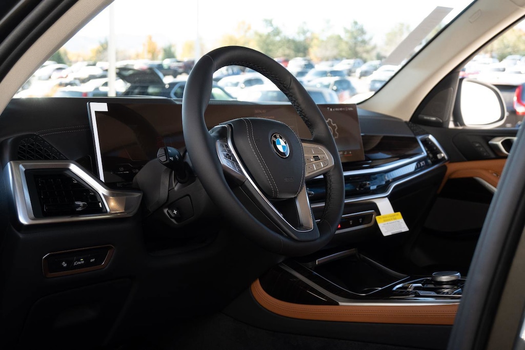 New 2026 BMW X7 xDrive40i SUV