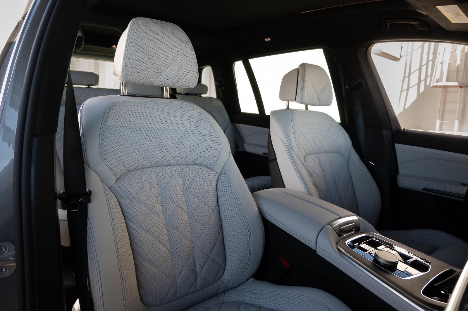 2026 BMW X7 40i - Photo 16