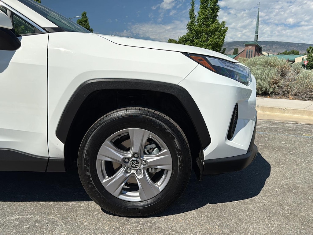 Used 2025 Toyota RAV4 Hybrid XLE SUV