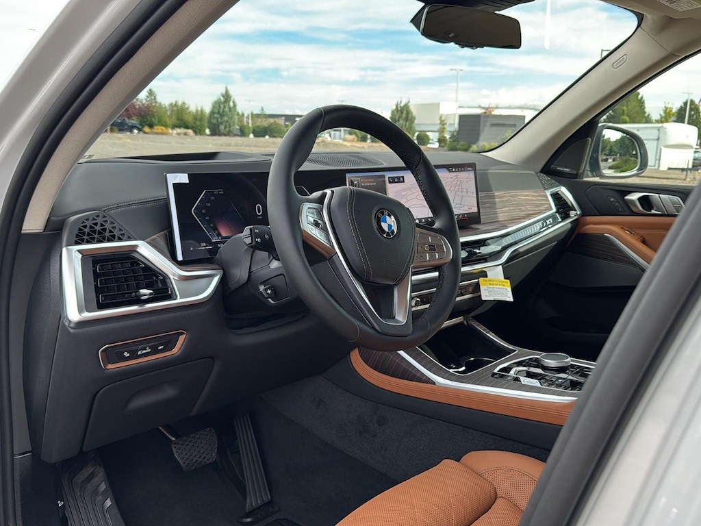 New 2027 BMW X7 xDrive40i Sports Activity Vehicle