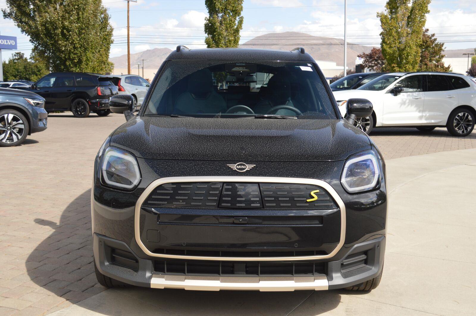 Certified 2025 MINI Countryman SE SUV
