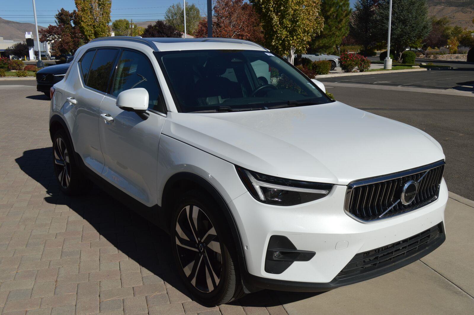 Used 2023 Volvo XC40 Ultimate Bright Theme SUV