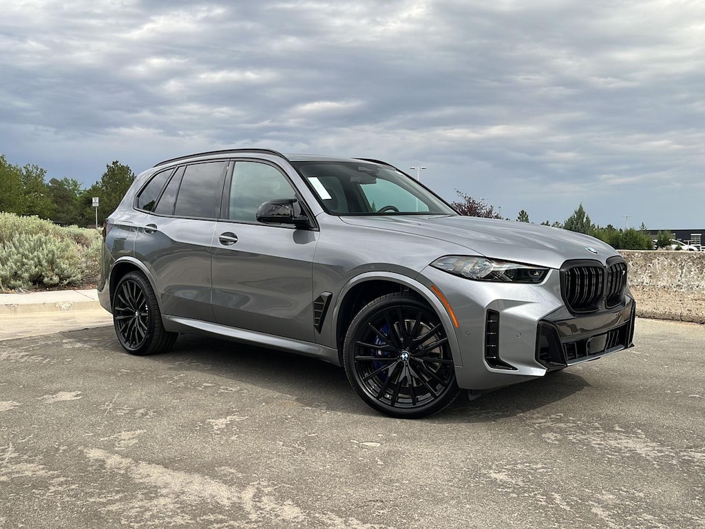 New 2026 BMW X5 M60i Sports Activity Vehicle