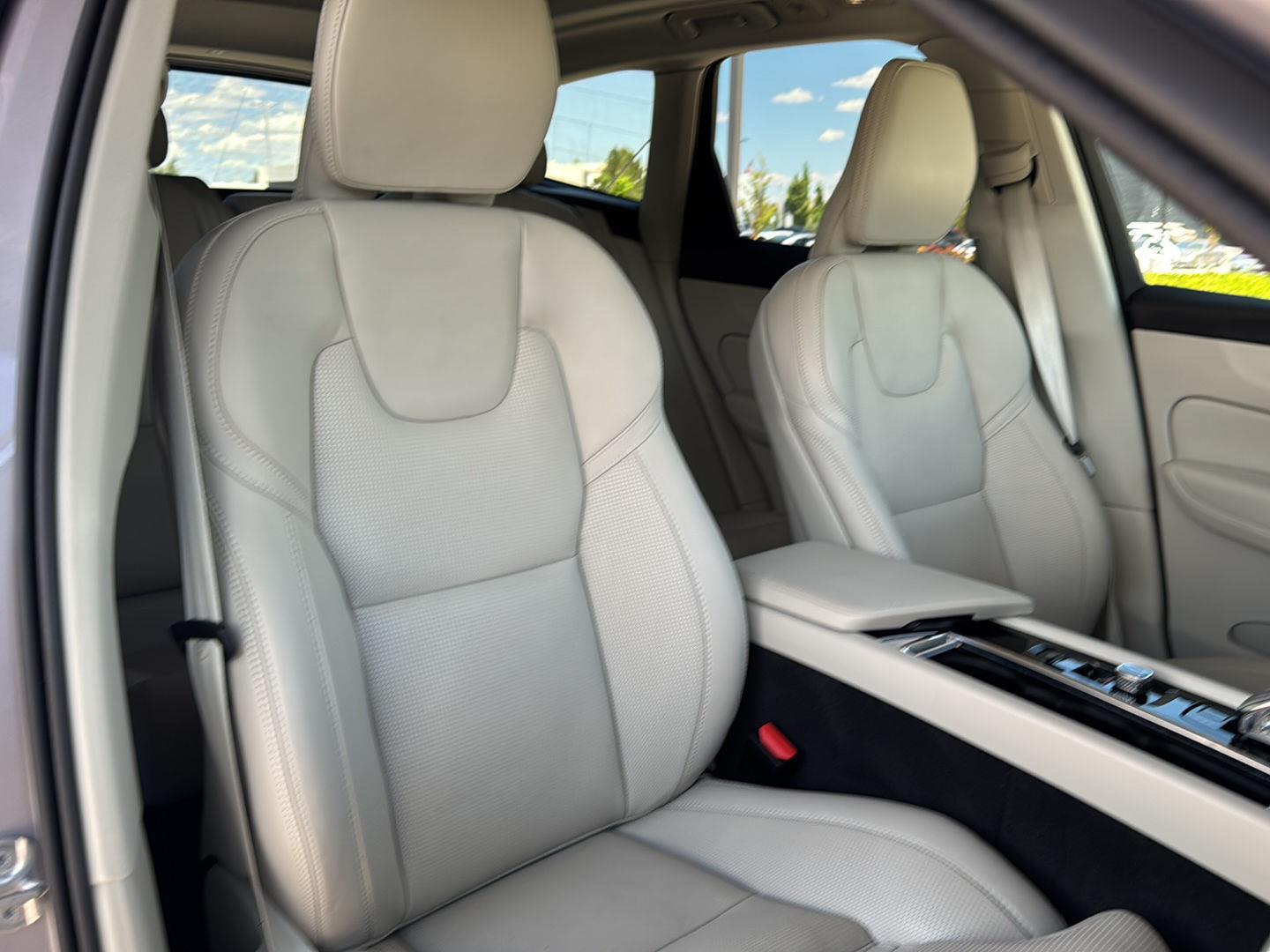 2026 Volvo XC60 Ultra - Photo 12