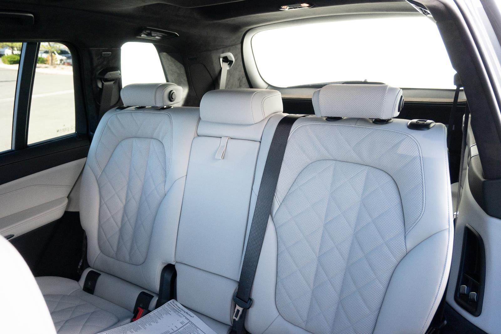 2026 BMW X7 40i - Photo 18