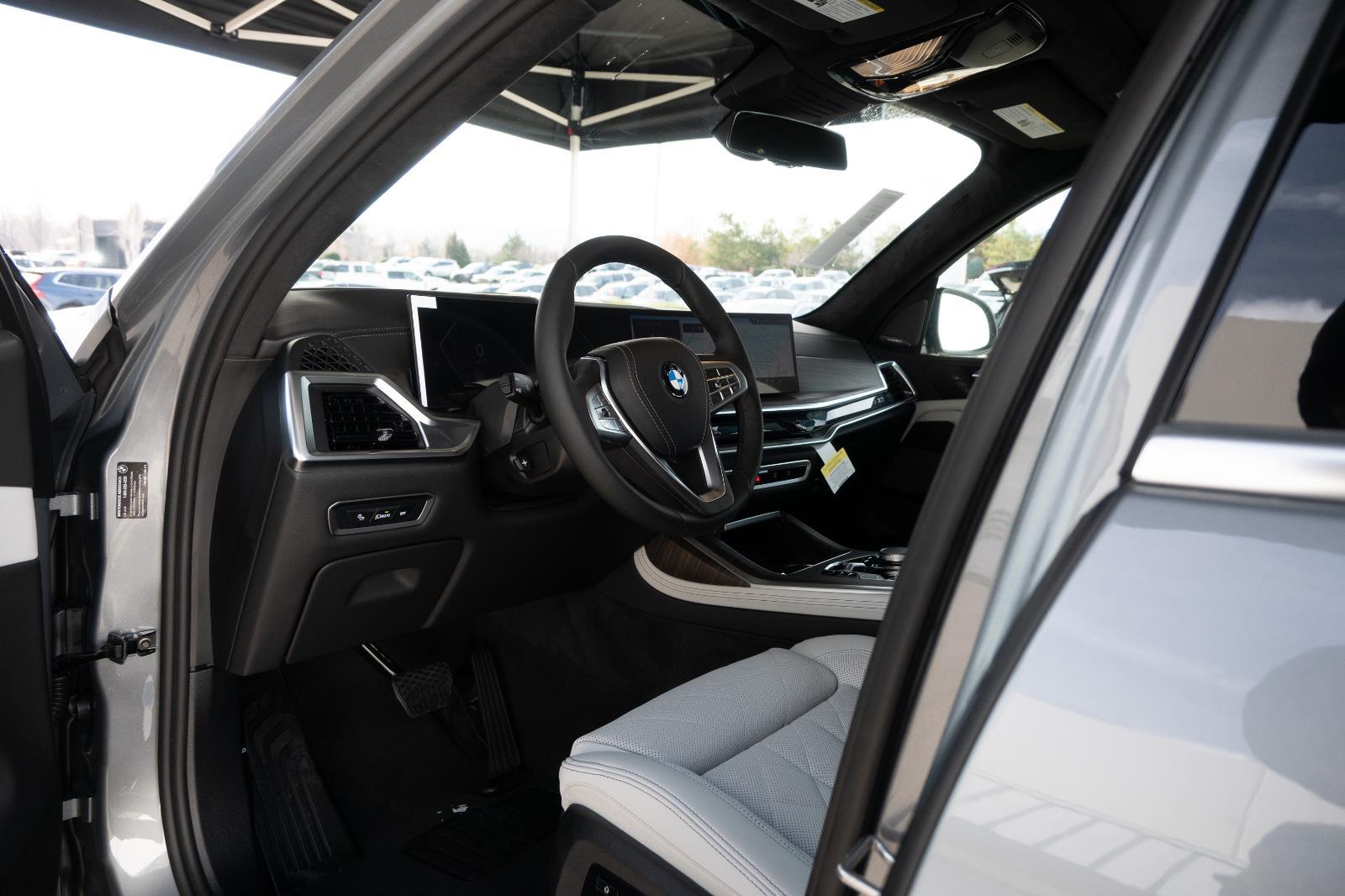 2026 BMW X7 40i - Photo 32