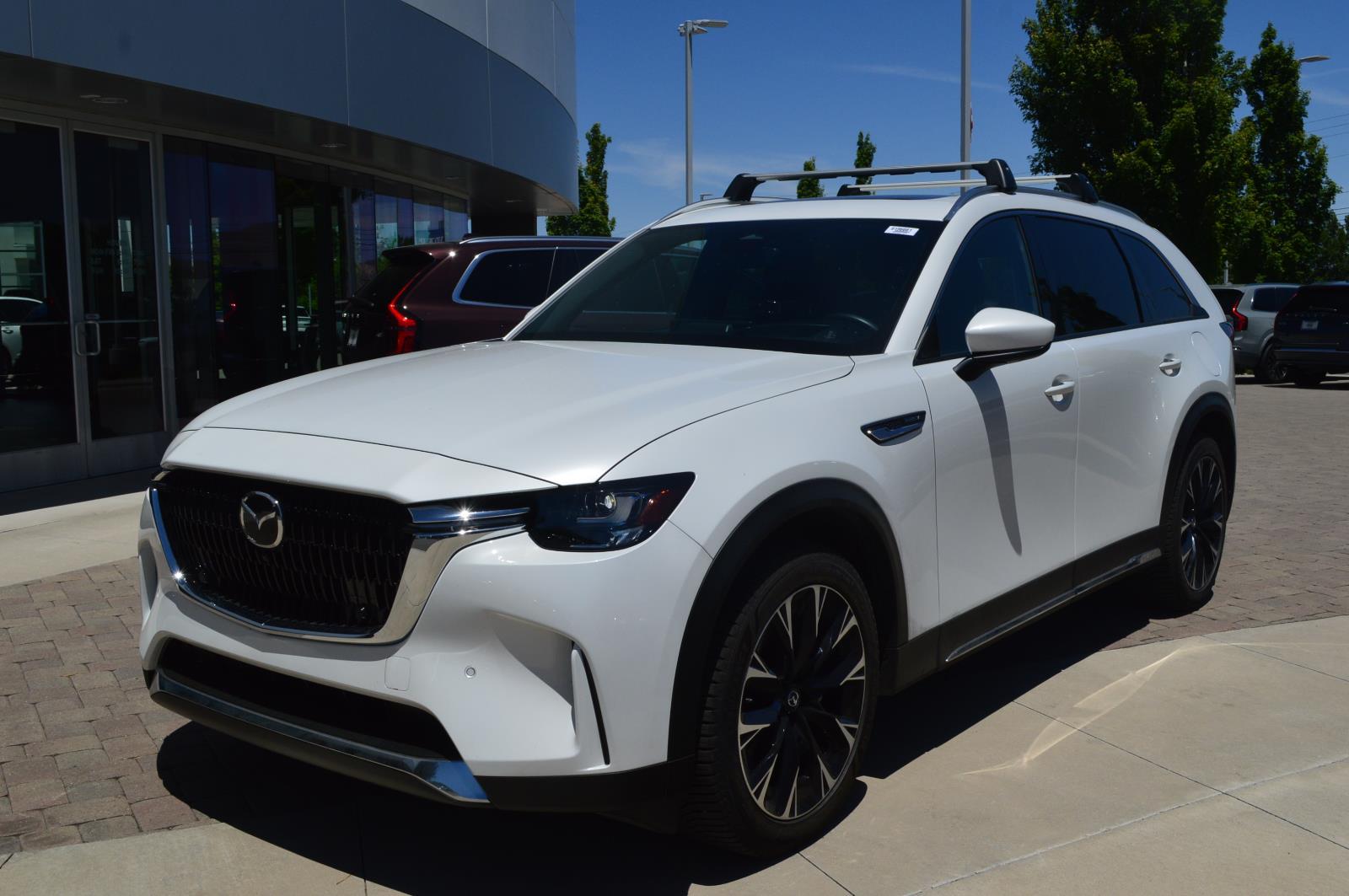 2025 Mazda CX-90 PHEV Premium Plus Package's photo