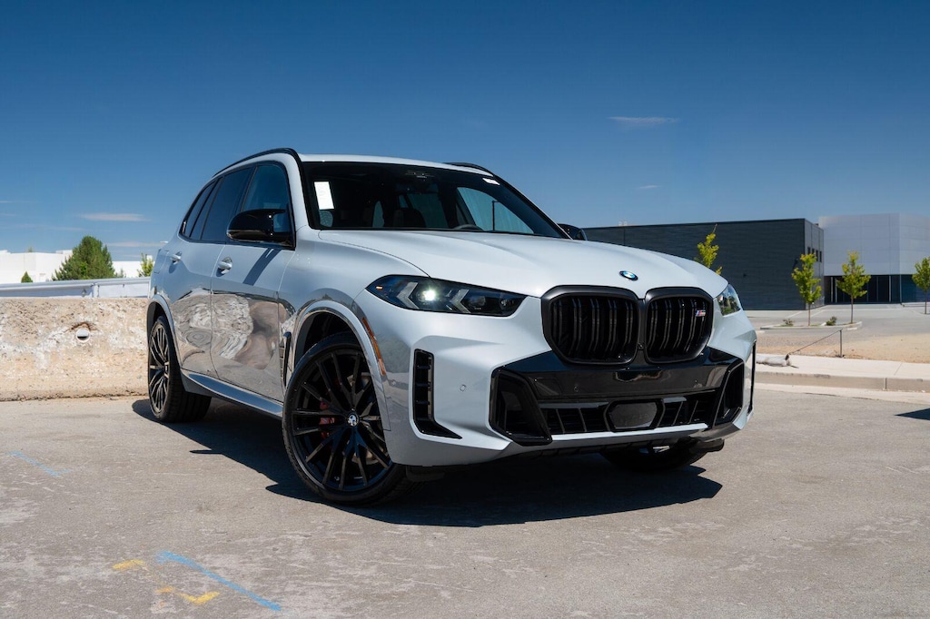 New 2026 BMW X5 M60i Sports Activity Vehicle