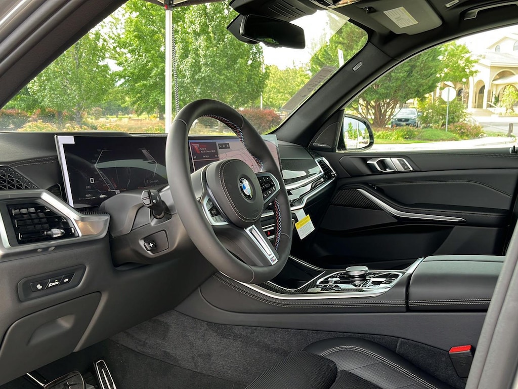 New 2026 BMW X5 M60i Sports Activity Vehicle
