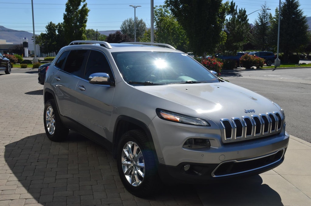 Used 2015 Jeep Cherokee Limited SUV