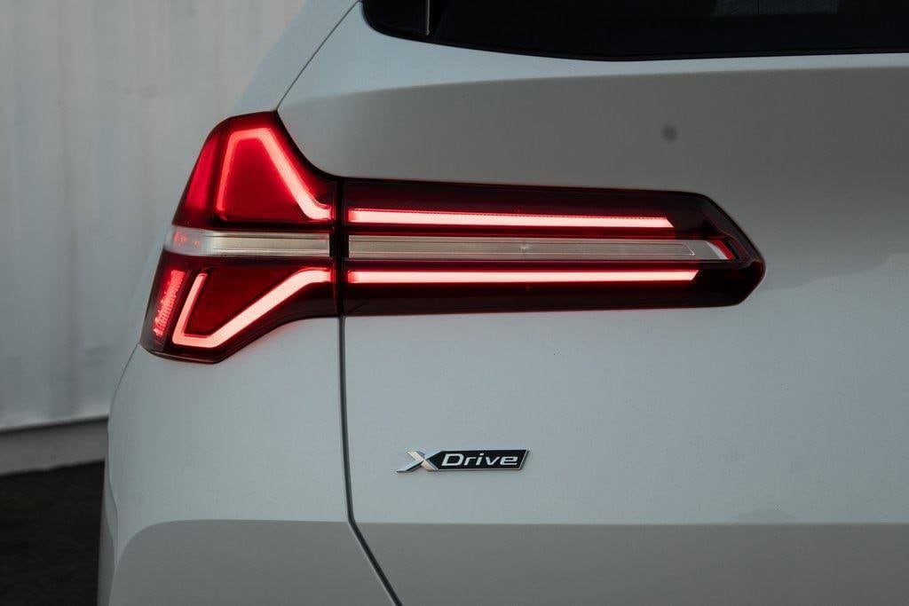 2026 BMW X3 30 - Photo 15