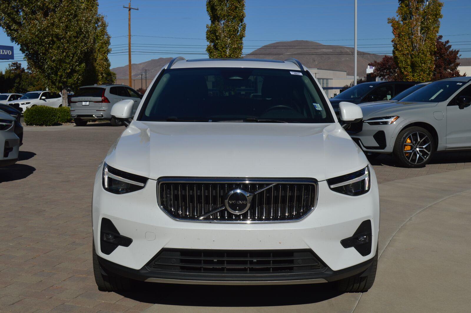 Used 2023 Volvo XC40 Ultimate Bright Theme SUV