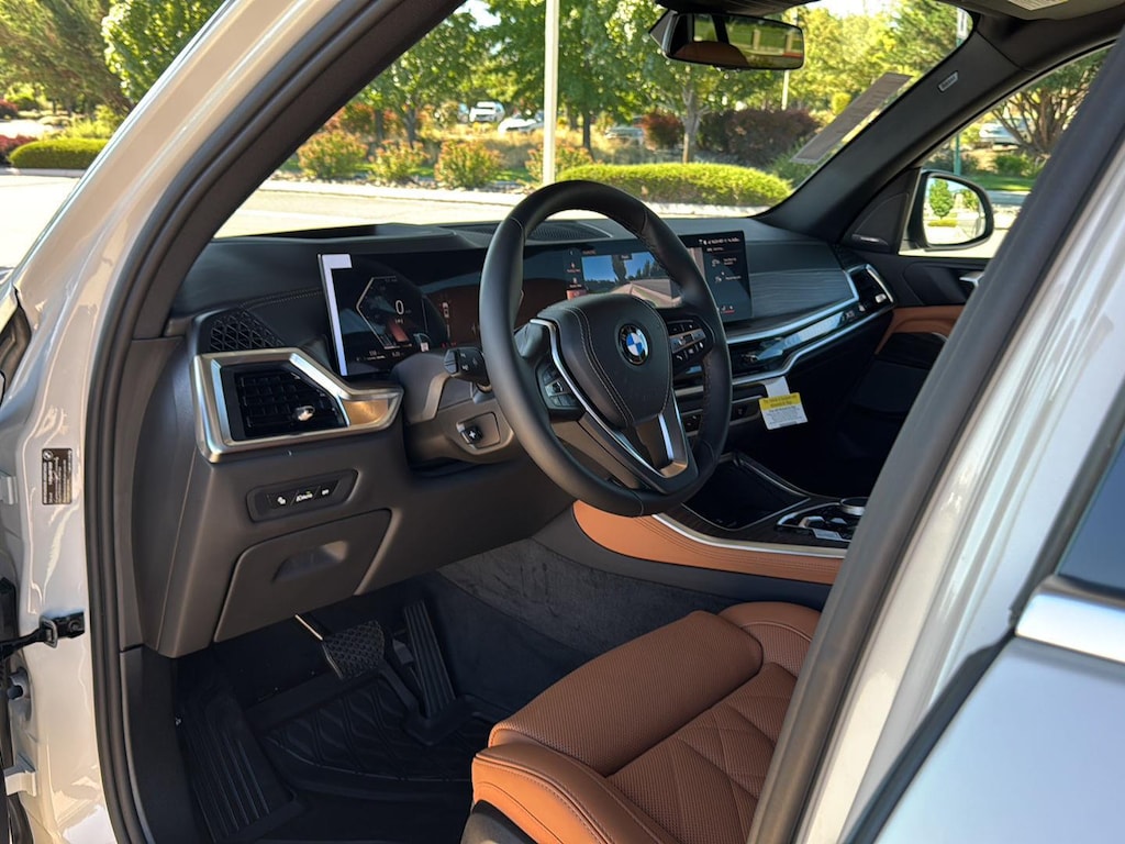 New 2026 BMW X5 xDrive40i Sports Activity Vehicle