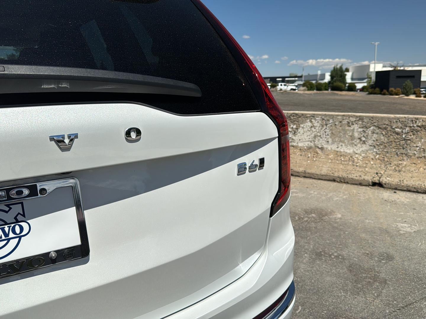 2026 Volvo XC90 Plus - Photo 16