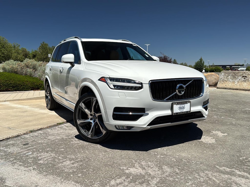 Used 2018 Volvo XC90 Momentum SUV