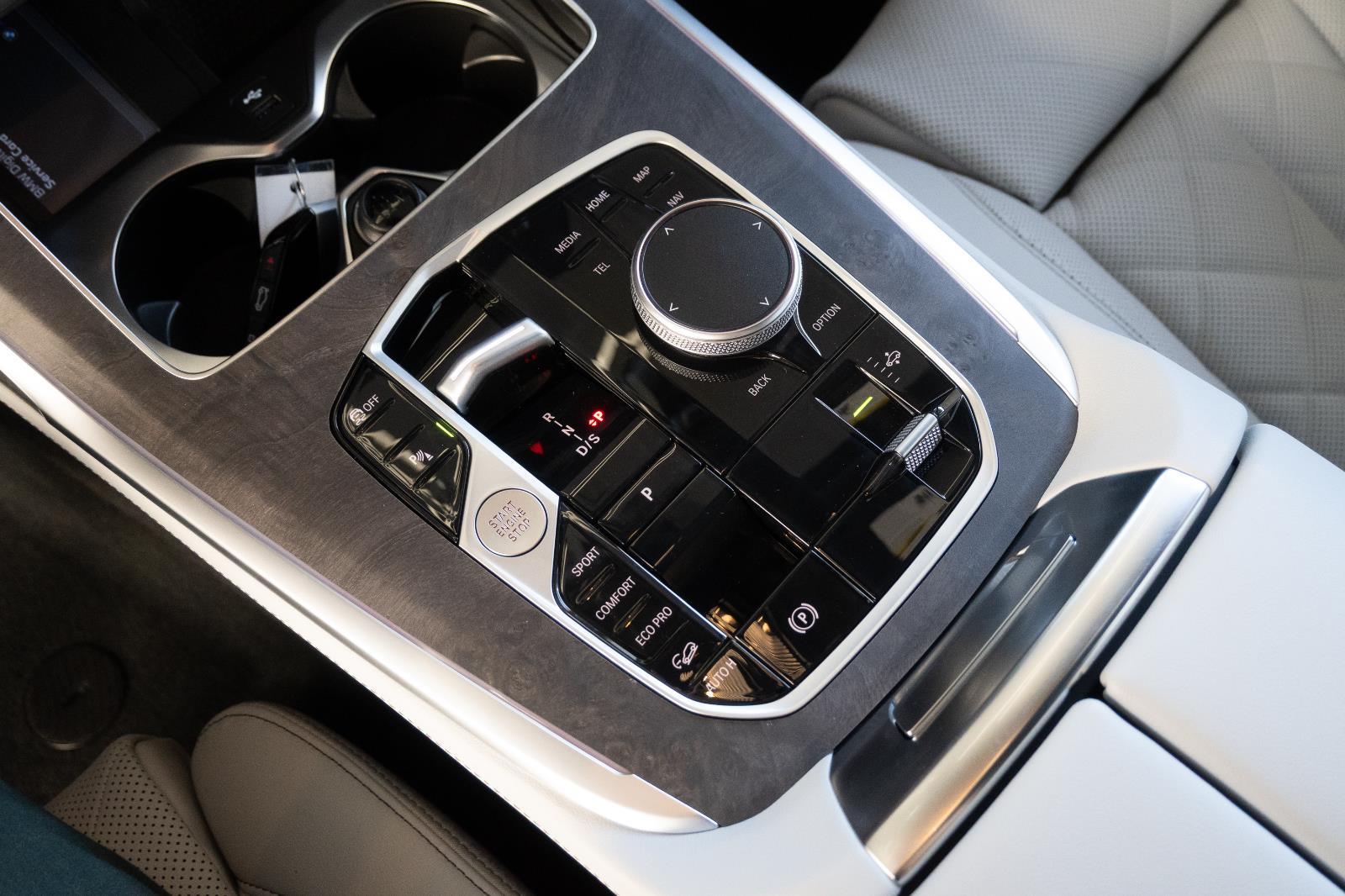 2026 BMW X7 40i - Photo 13