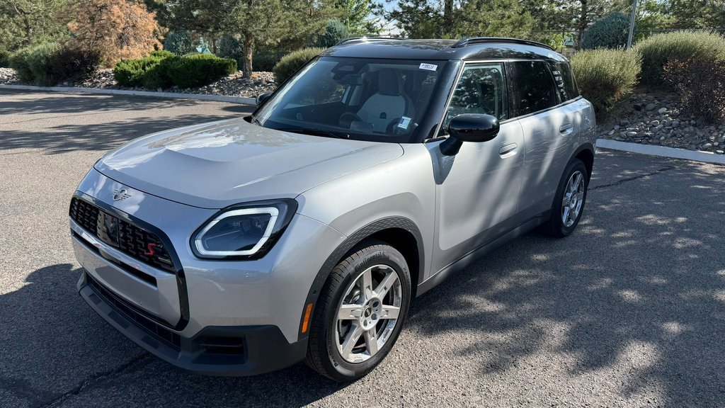 2025 MINI Countryman S's photo