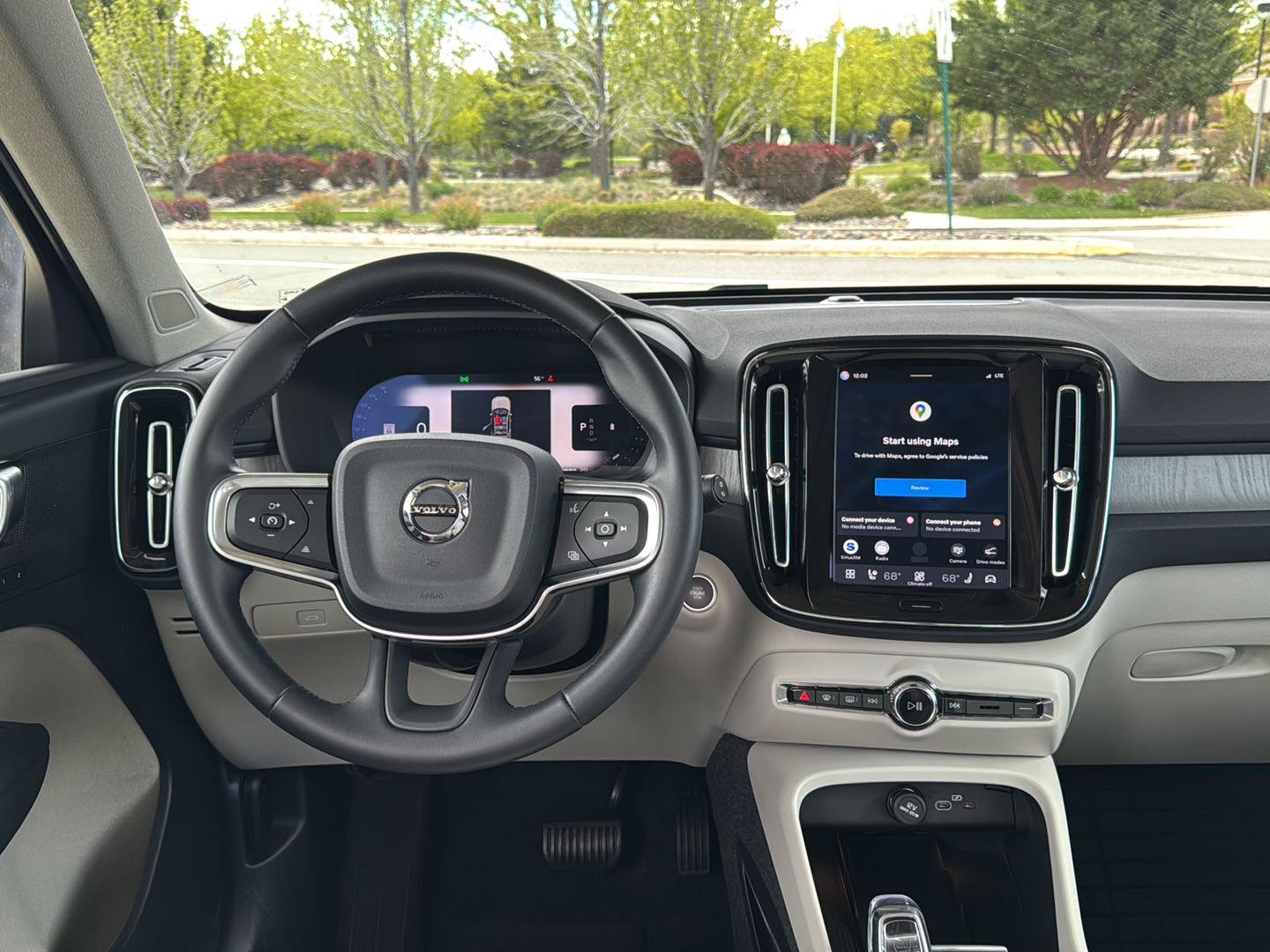 2025 Volvo XC40 Plus - Photo 26