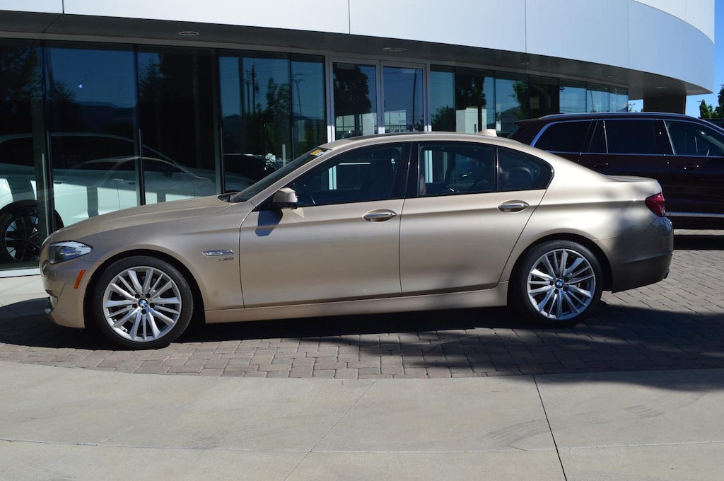 Used 2011 BMW 5 Series 550i xDrive Sedan