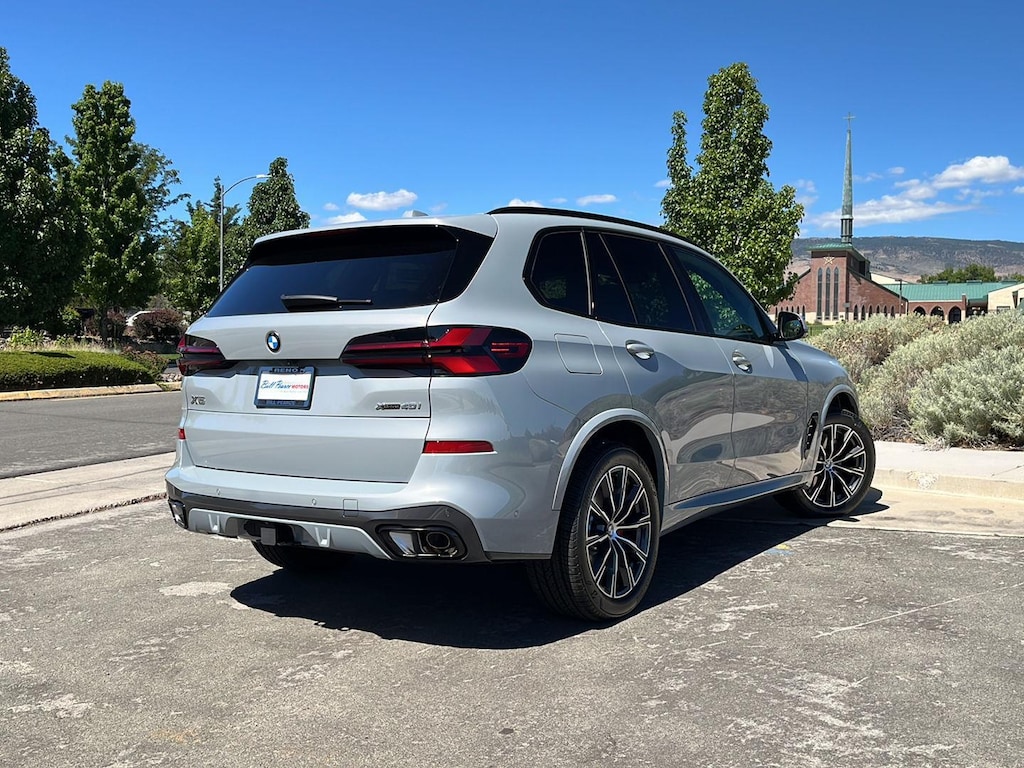 New 2026 BMW X5 xDrive40i Sports Activity Vehicle