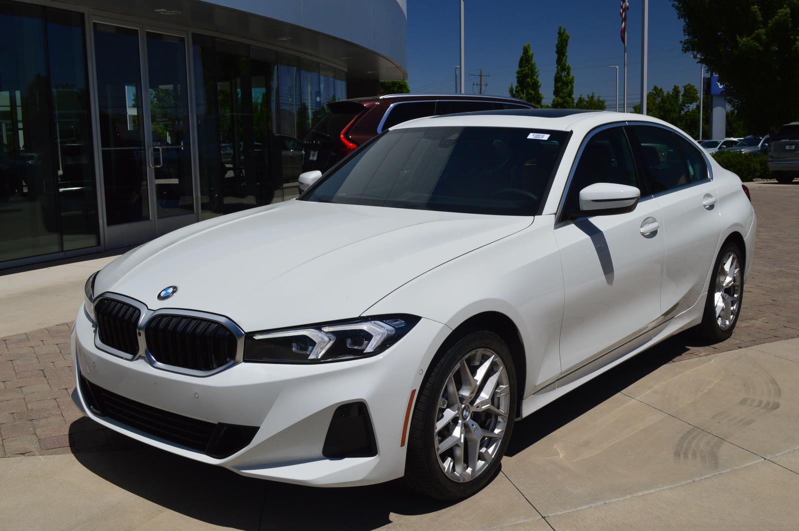 2025 BMW 3 Series 330i xDrive Sedan's photo