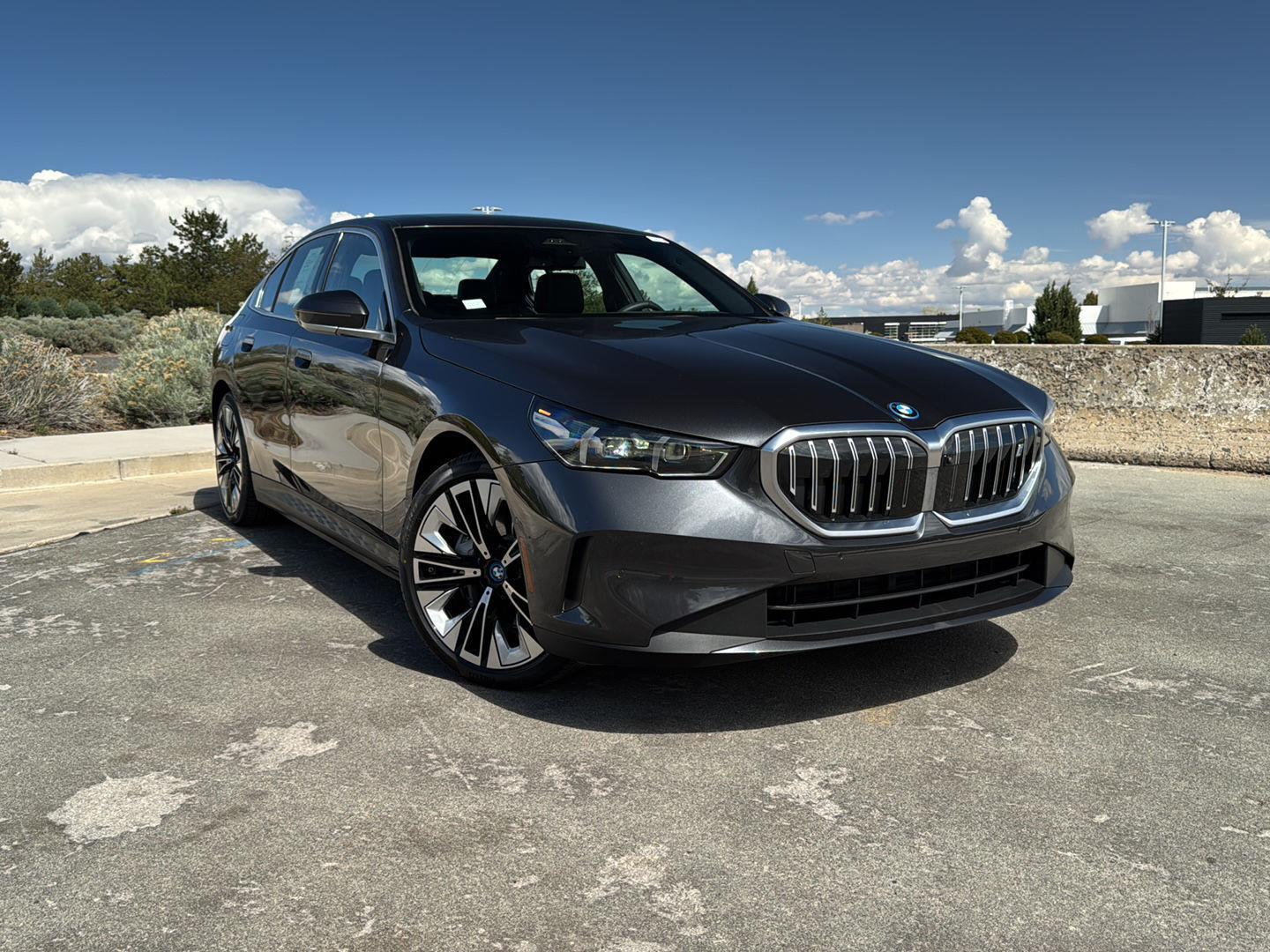 2024 BMW i5 eDrive40's photo