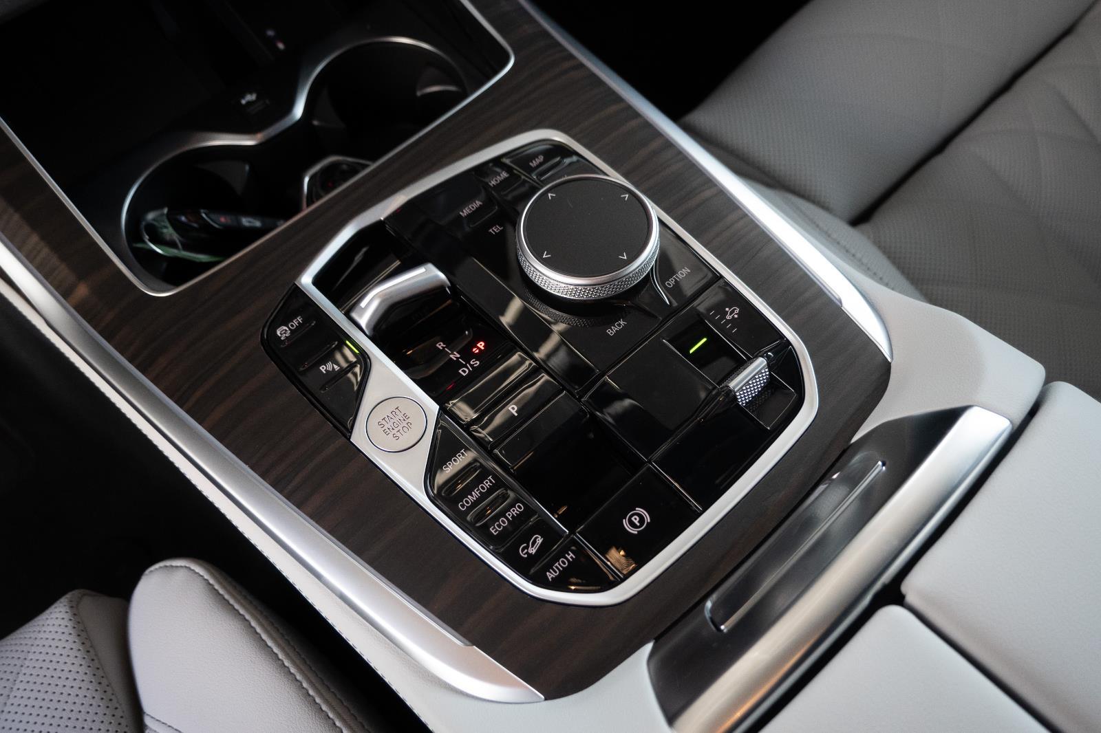 2026 BMW X7 40i - Photo 31