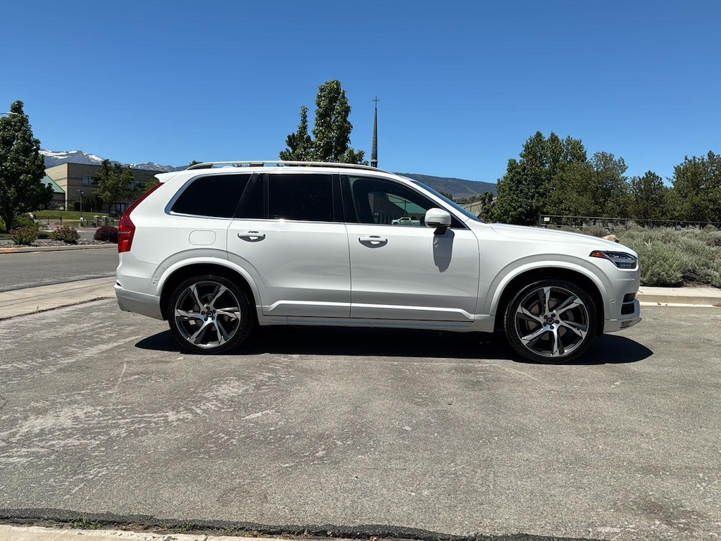 Used 2018 Volvo XC90 Momentum SUV