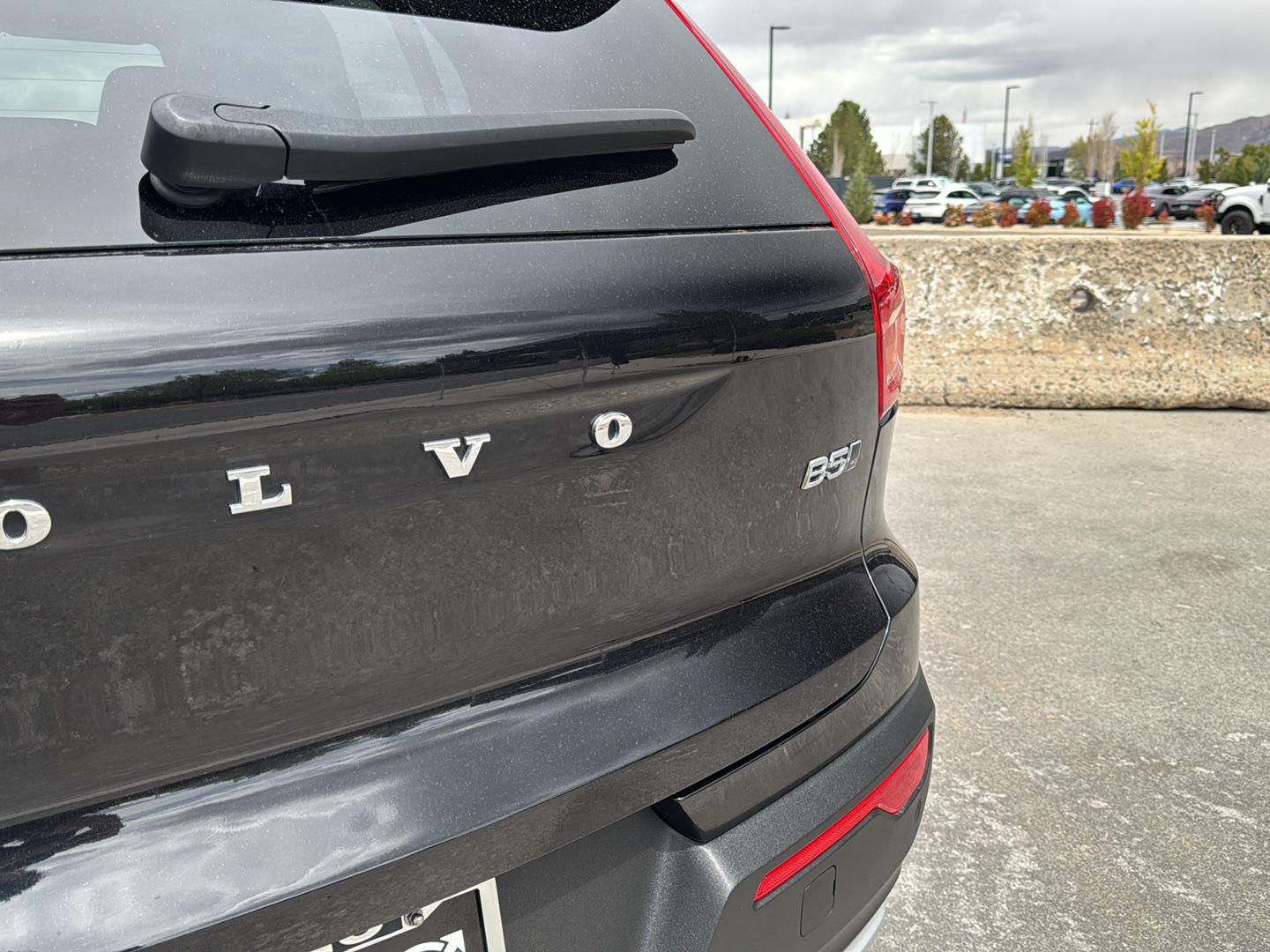 2025 Volvo XC40 Plus - Photo 27