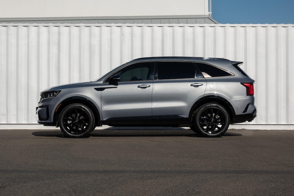 Used 2023 Kia Sorento SX Prestige SUV