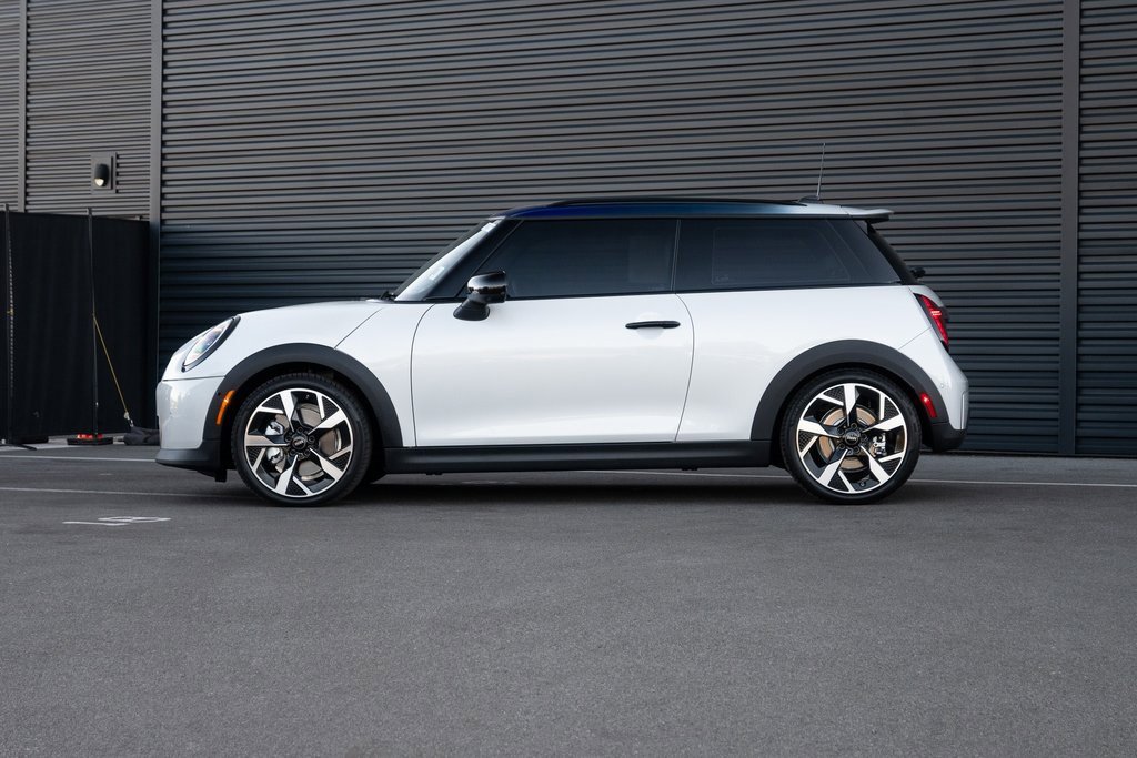 Used 2025 MINI Hardtop 2 Door S with VIN WMW23GD01S2X10368 for sale in Reno, NV