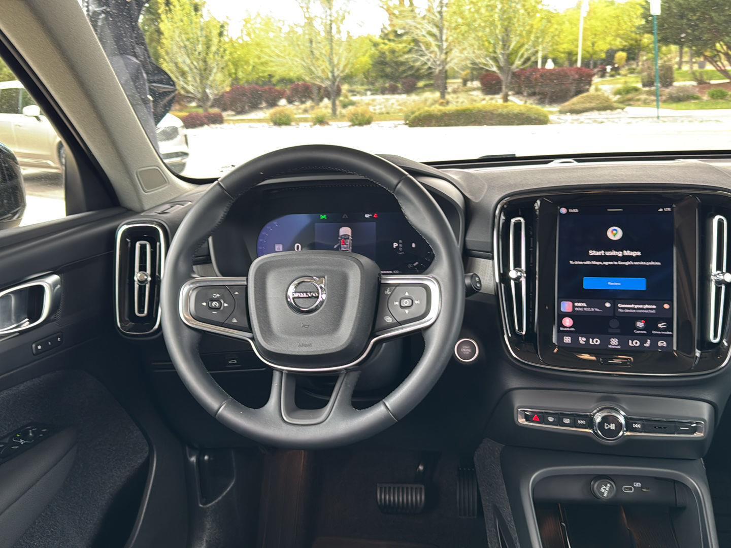 2025 Volvo XC40 Plus - Photo 27