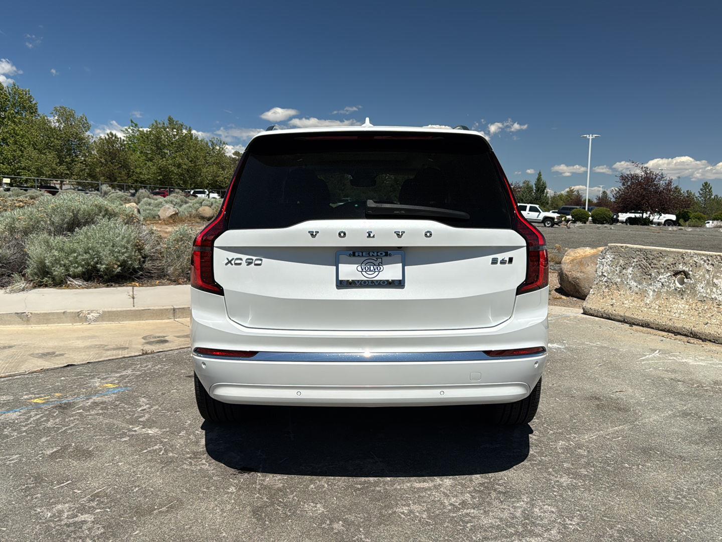 2026 Volvo XC90 Plus - Photo 7