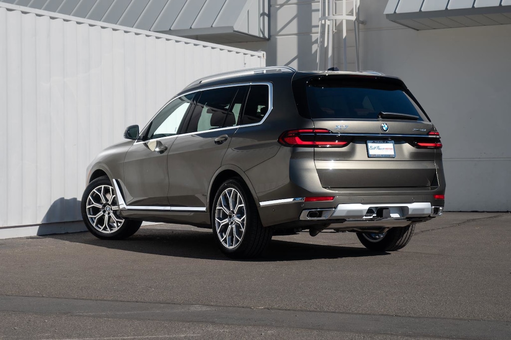 New 2026 BMW X7 xDrive40i SUV