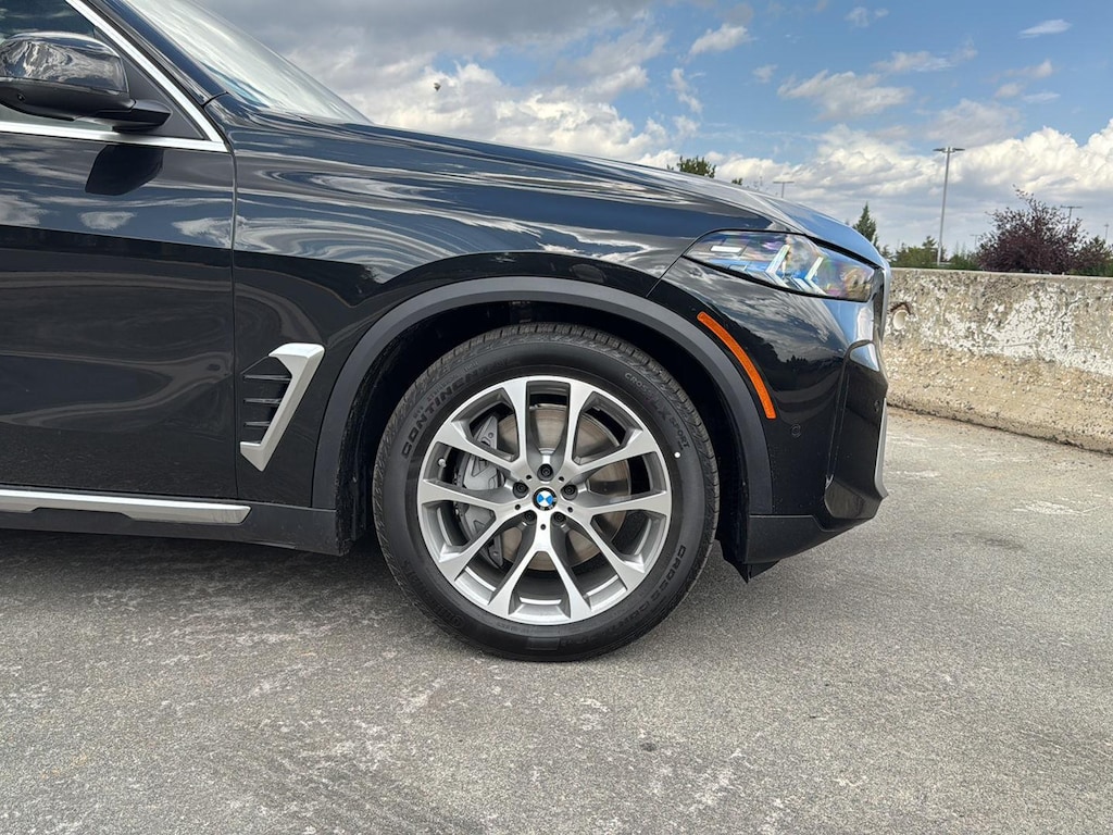 New 2026 BMW X5 xDrive50e Sports Activity Vehicle
