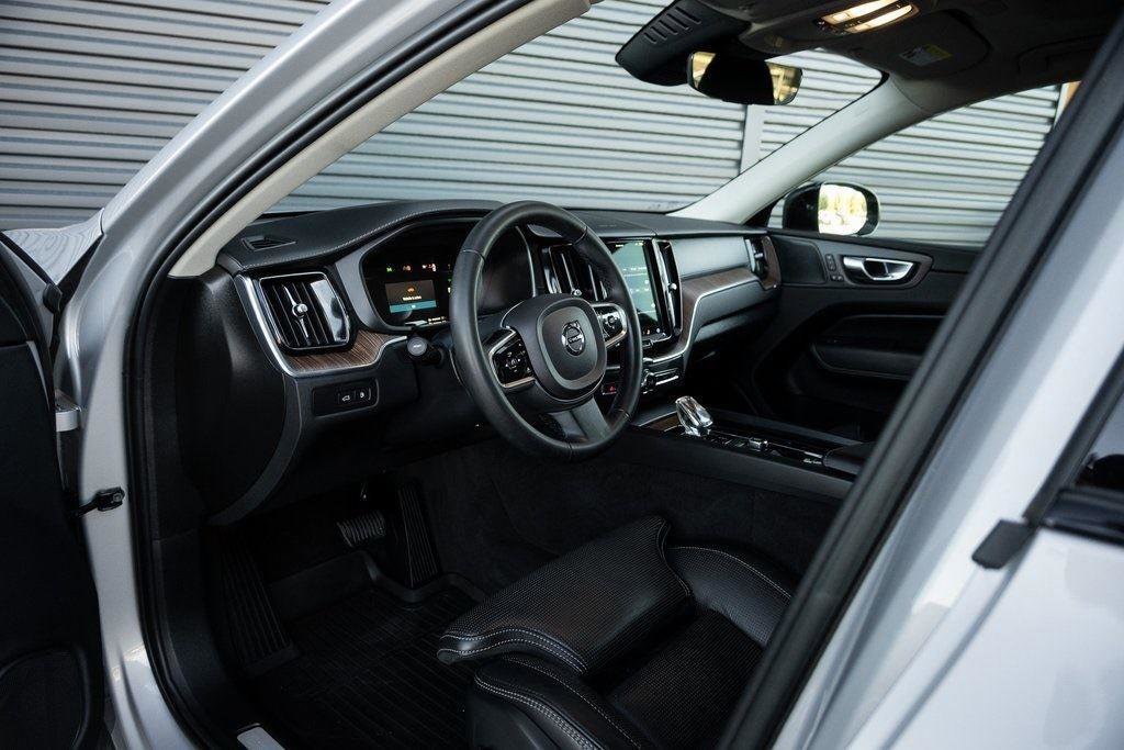Certified 2023 Volvo XC60 Recharge Plug-In Hybrid Ultimate Dark SUV