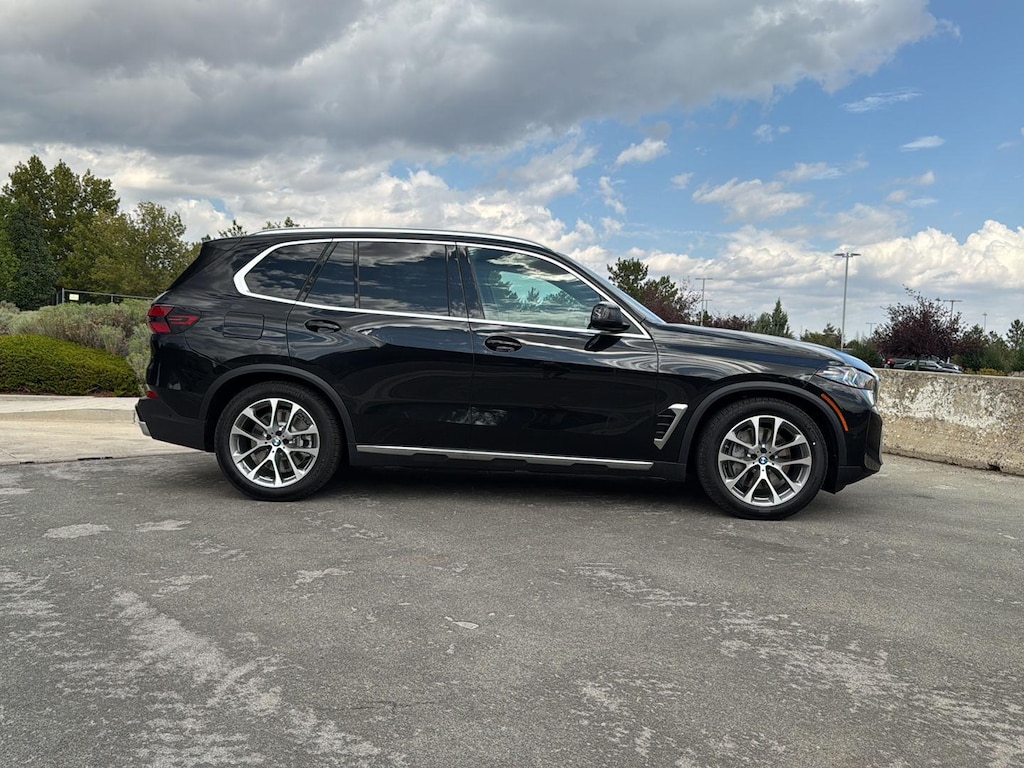New 2026 BMW X5 xDrive50e Sports Activity Vehicle