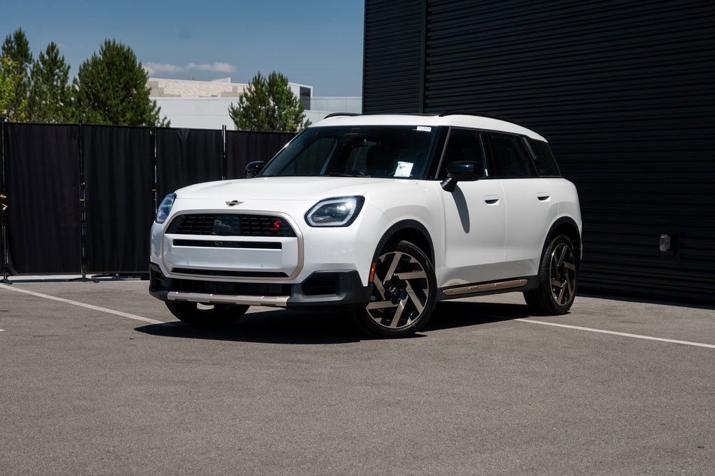 2025 MINI Countryman S's photo