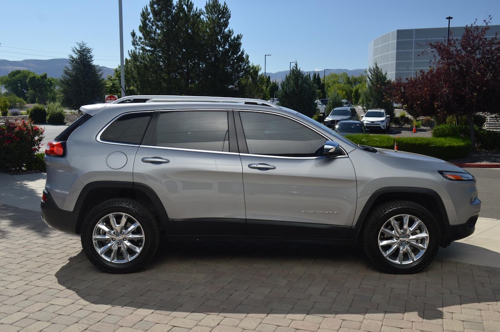 Used 2015 Jeep Cherokee Limited SUV