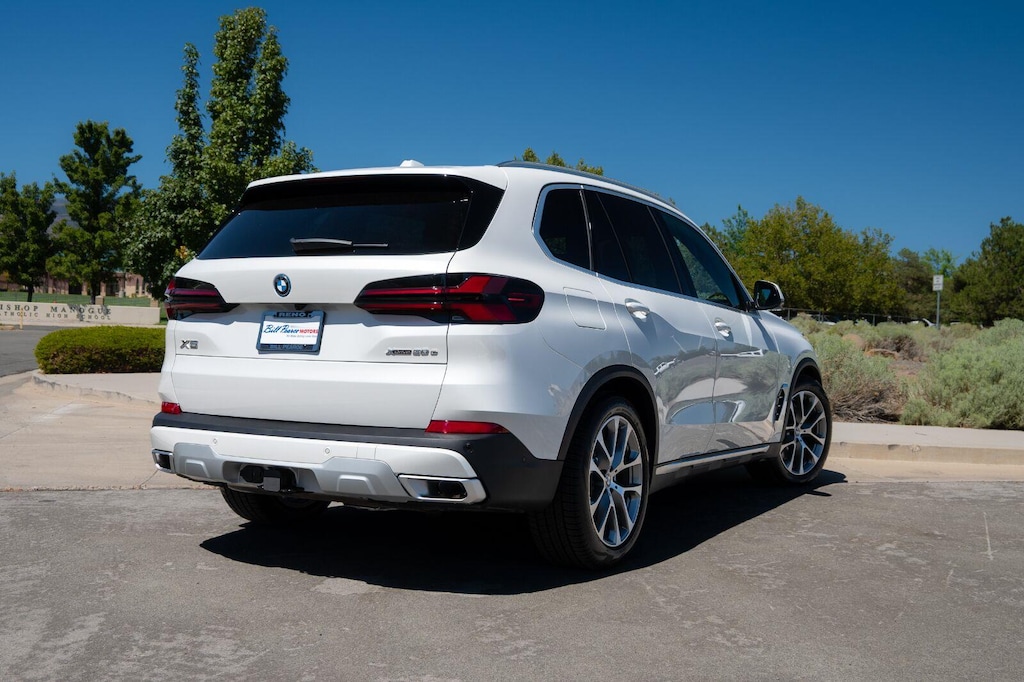 New 2026 BMW X5 xDrive50e Sports Activity Vehicle