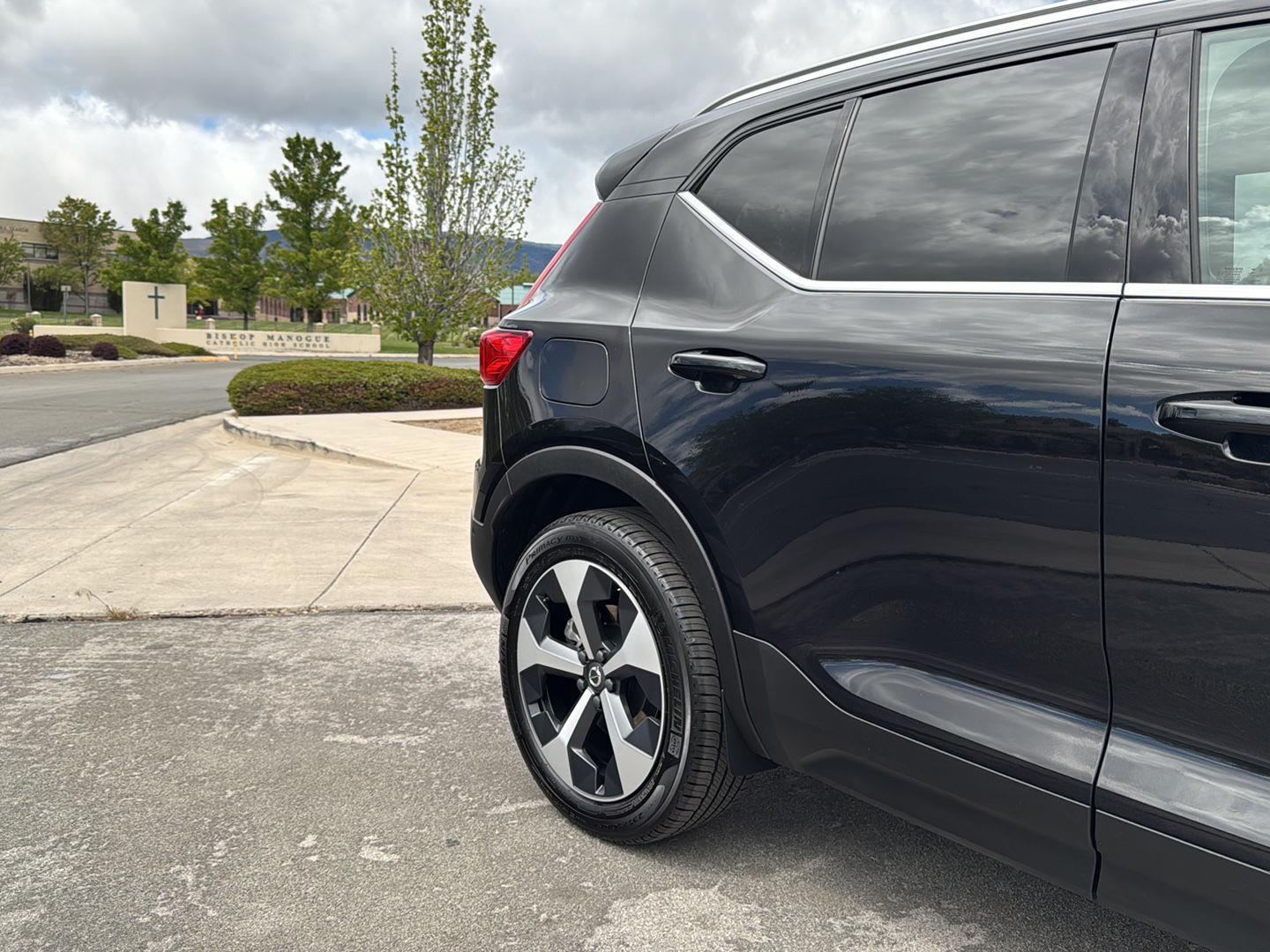 2025 Volvo XC40 Plus - Photo 29